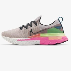 Nike React Infinity Run Flyknit Premium Sneaker